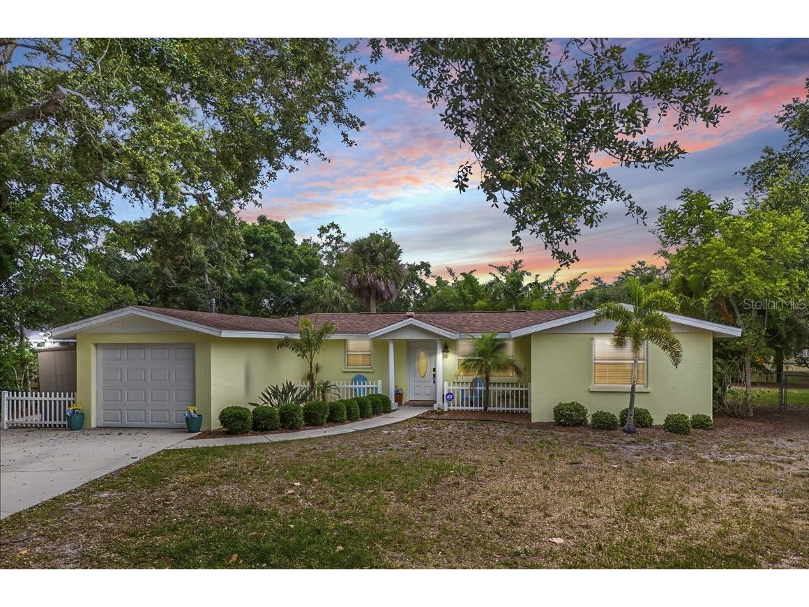 2717 Silver King Way Sarasota FL 34231 T3527216 image1