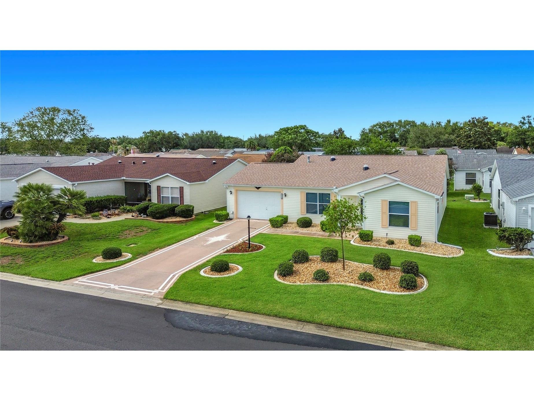 2718 Benavides Drive The Villages FL 32162 G5113030 image2