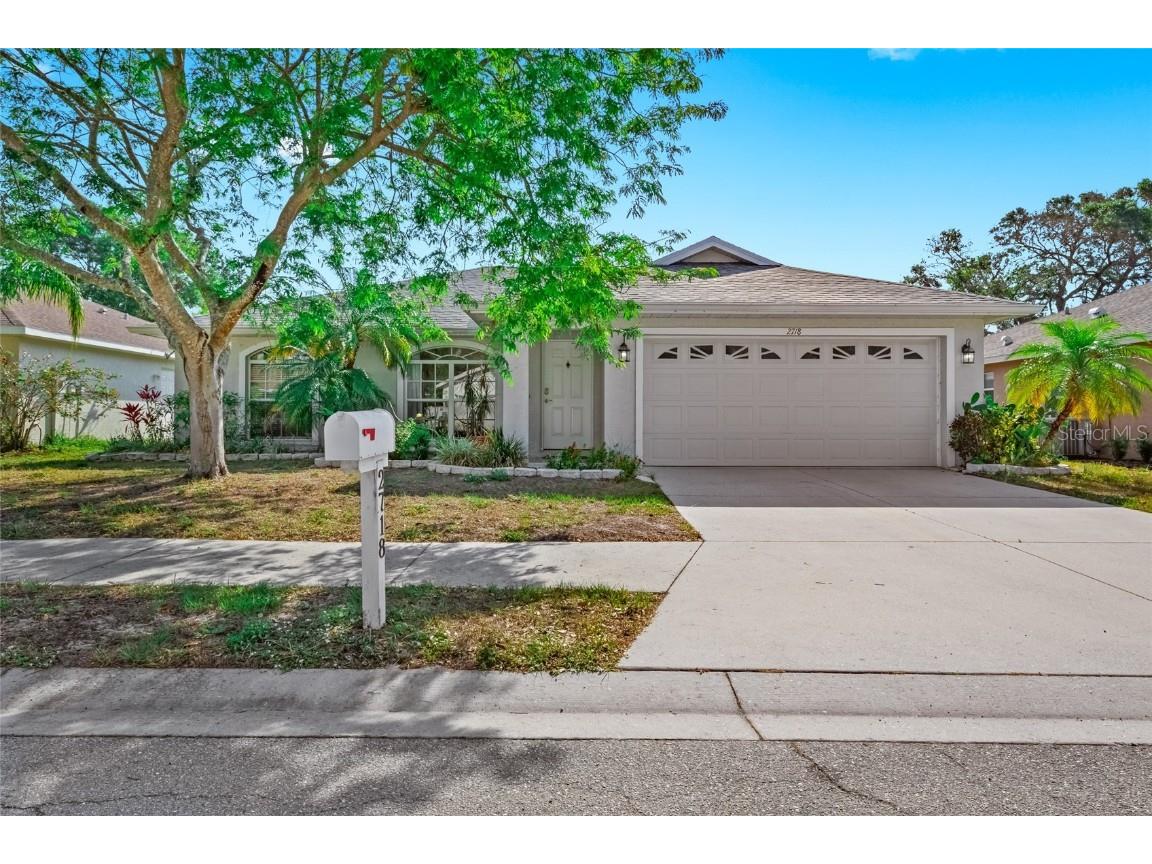 2718 Feiffer Circle Sarasota FL 34235 A4608719 image1