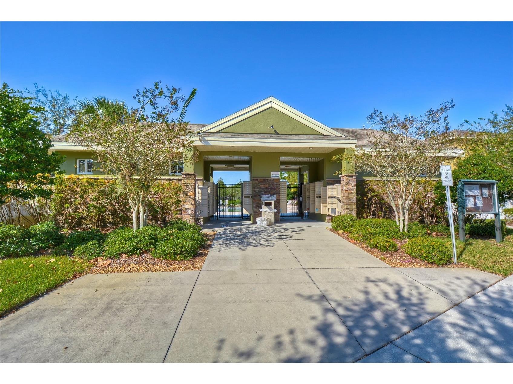 2718 Garden Falls Drive Brandon FL 33511 TB8456007 image29