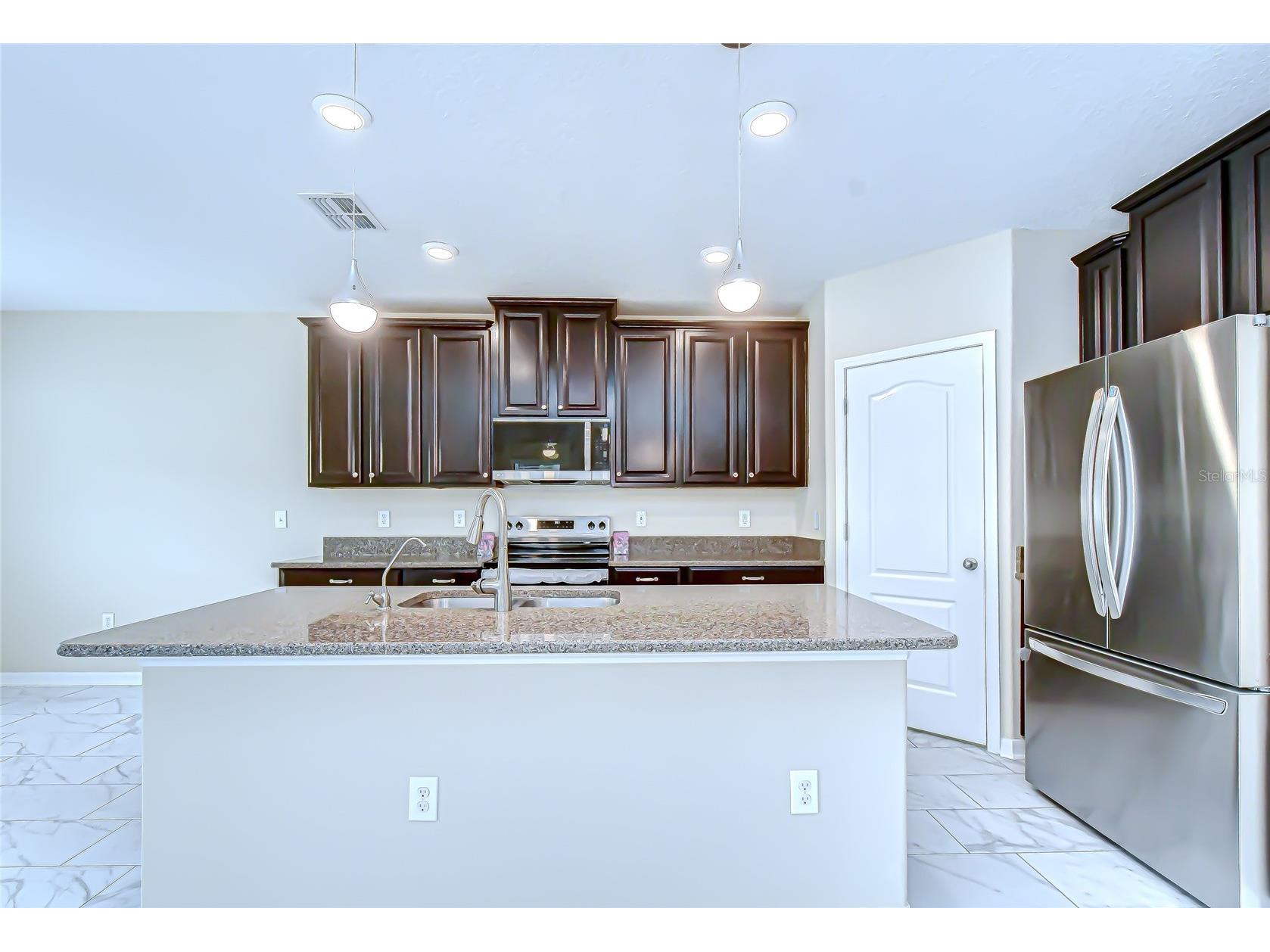 2718 Garden Falls Drive Brandon FL 33511 TB8456007 image6
