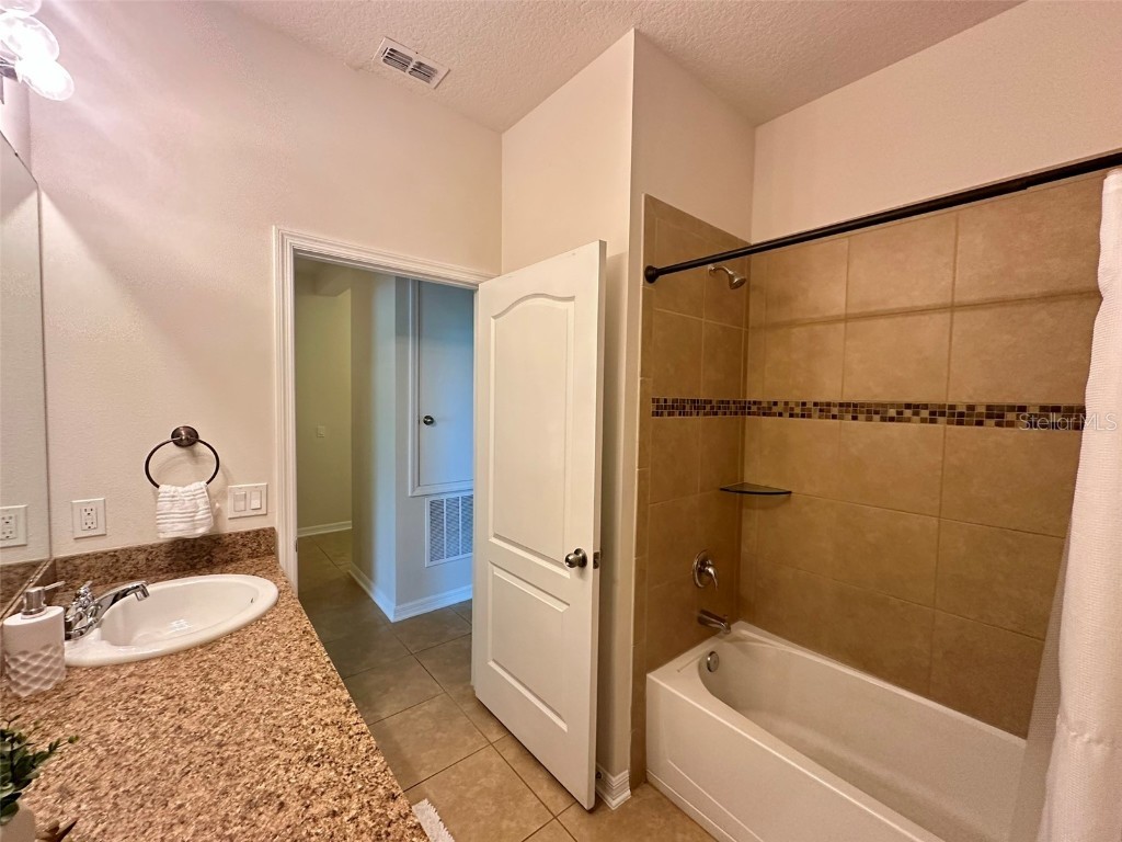 2718 Limerick Circle Grand Island FL 32735 O6322640 image20