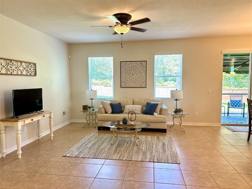 2718 Limerick Circle Grand Island FL 32735 O6322640 image7