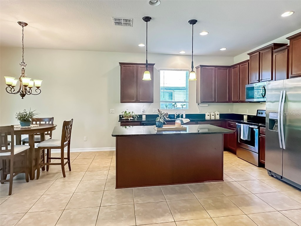 2718 Limerick Circle Grand Island FL 32735 O6322640 image8