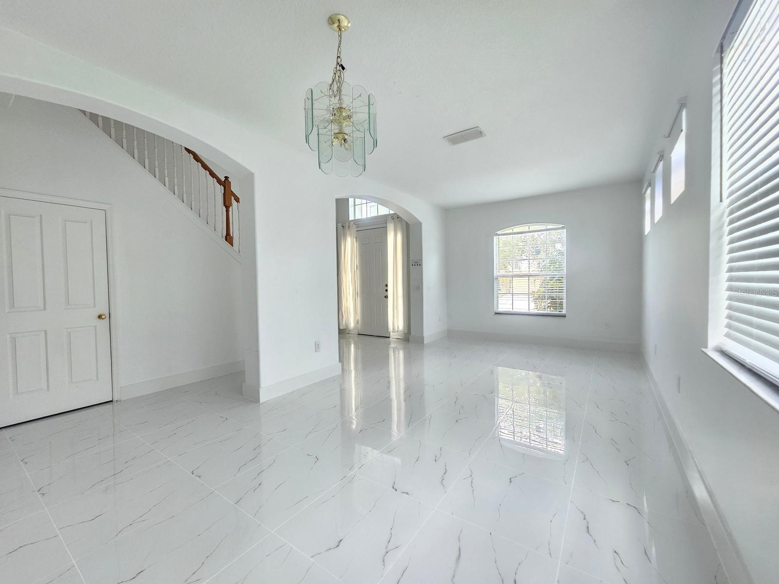 2718 Lucas Lakes Lane Kissimmee FL 34744 O6374248 image4