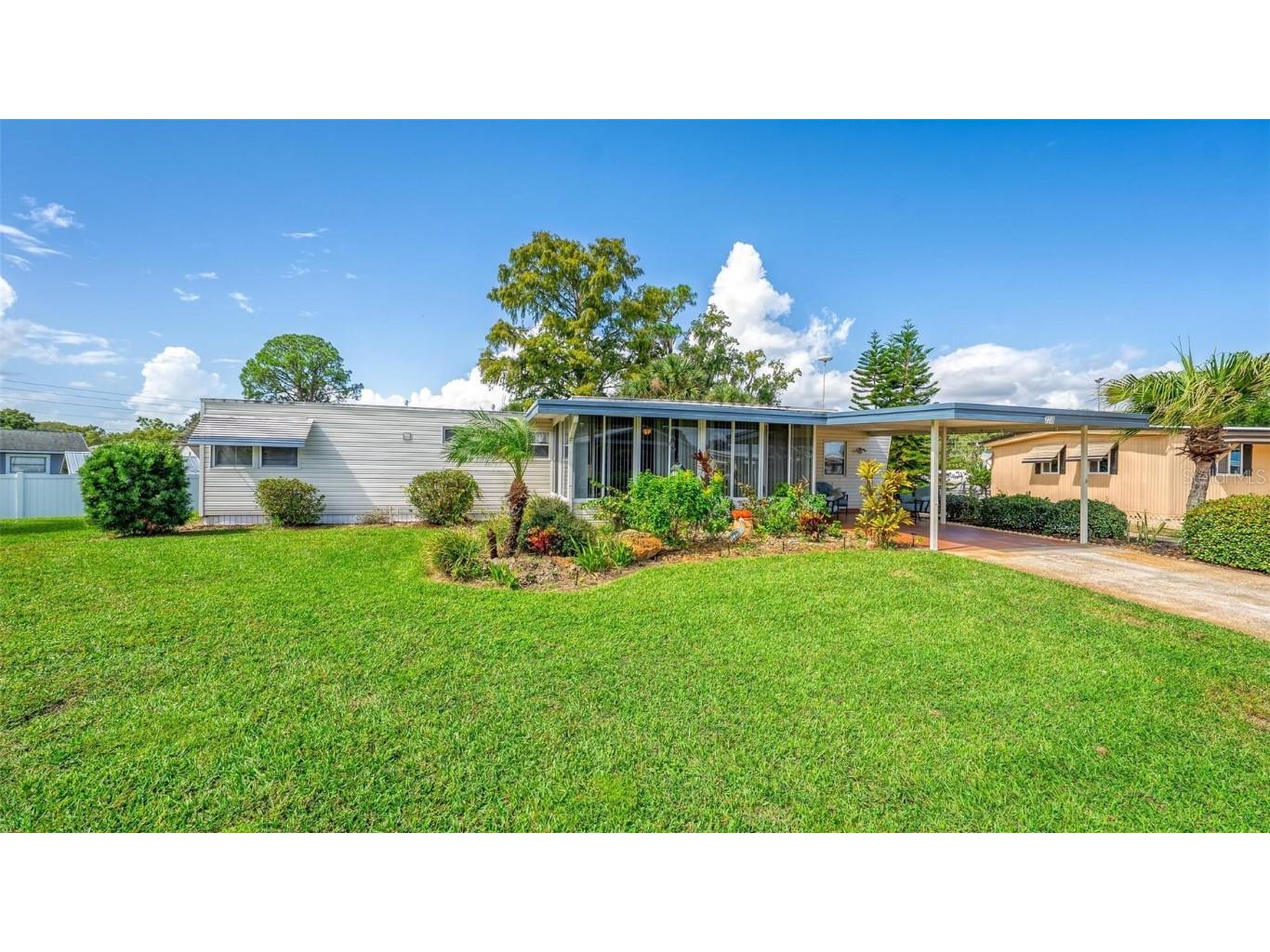 2718 Vindale Road Tavares FL 32778 G5102740 image1