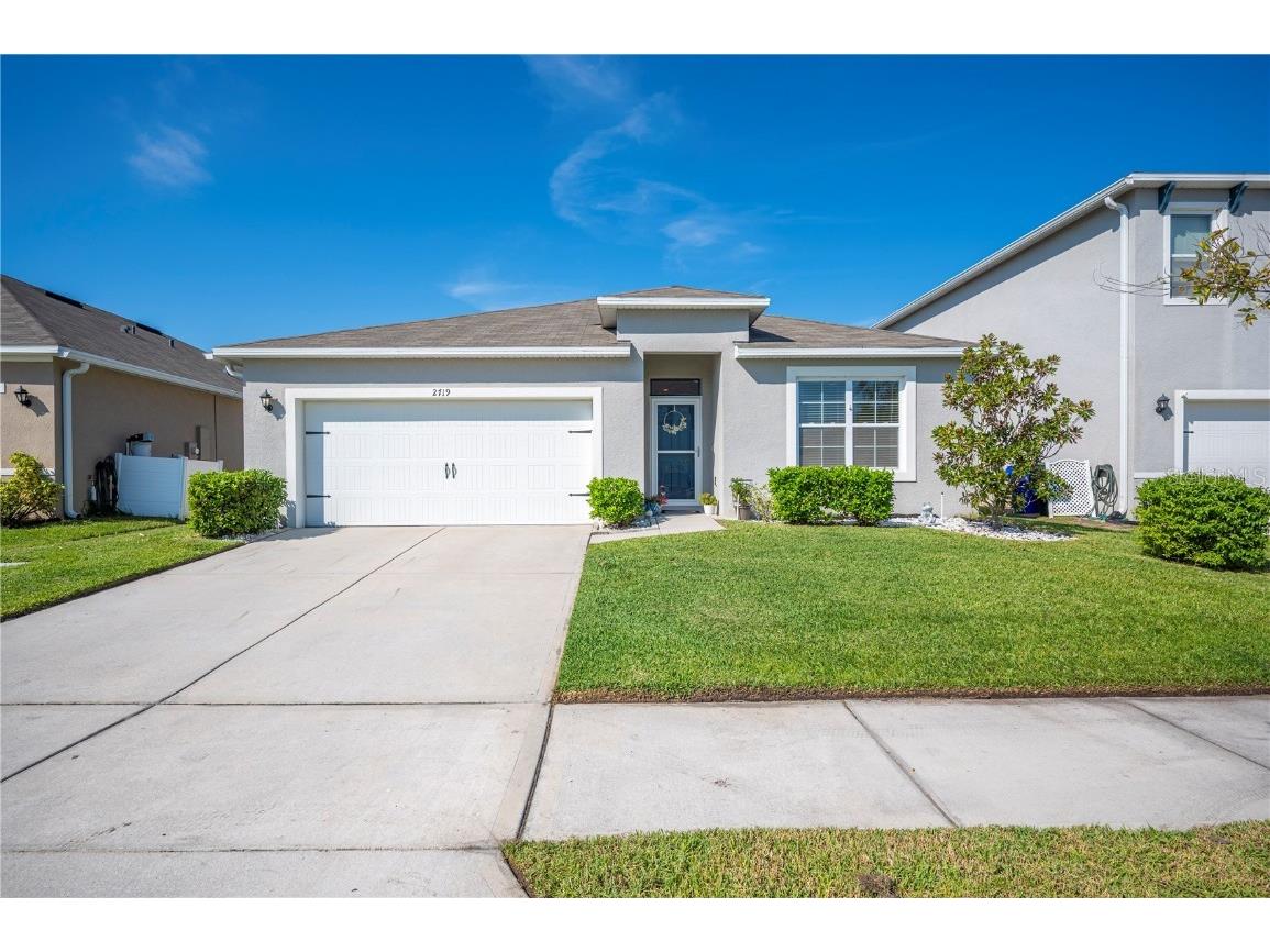 2719 Grandbury Grove Road Lakeland FL 33811 L4956813 image1