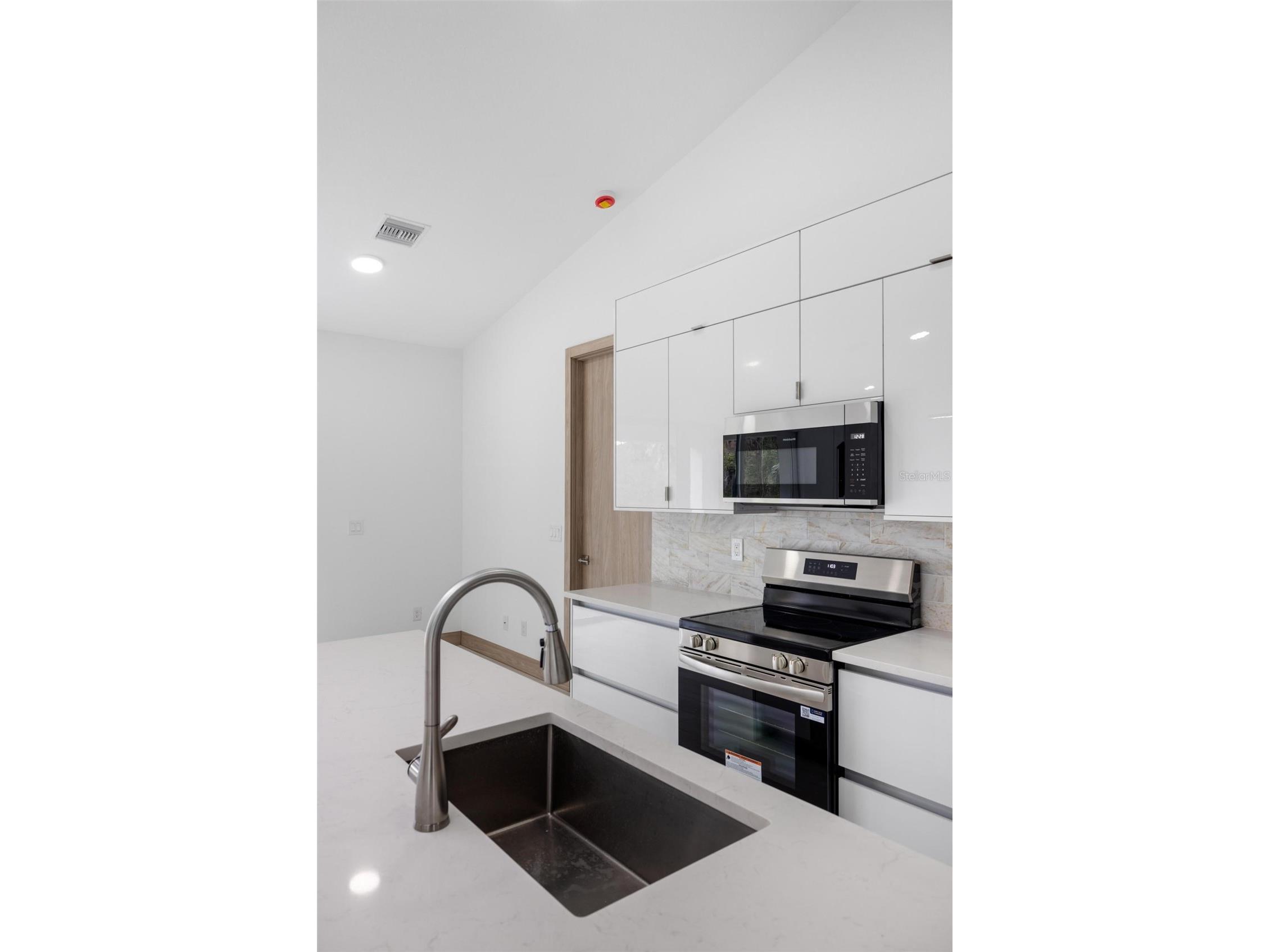 2719 Thomas Lane North Port FL 34286 C7526942 image6