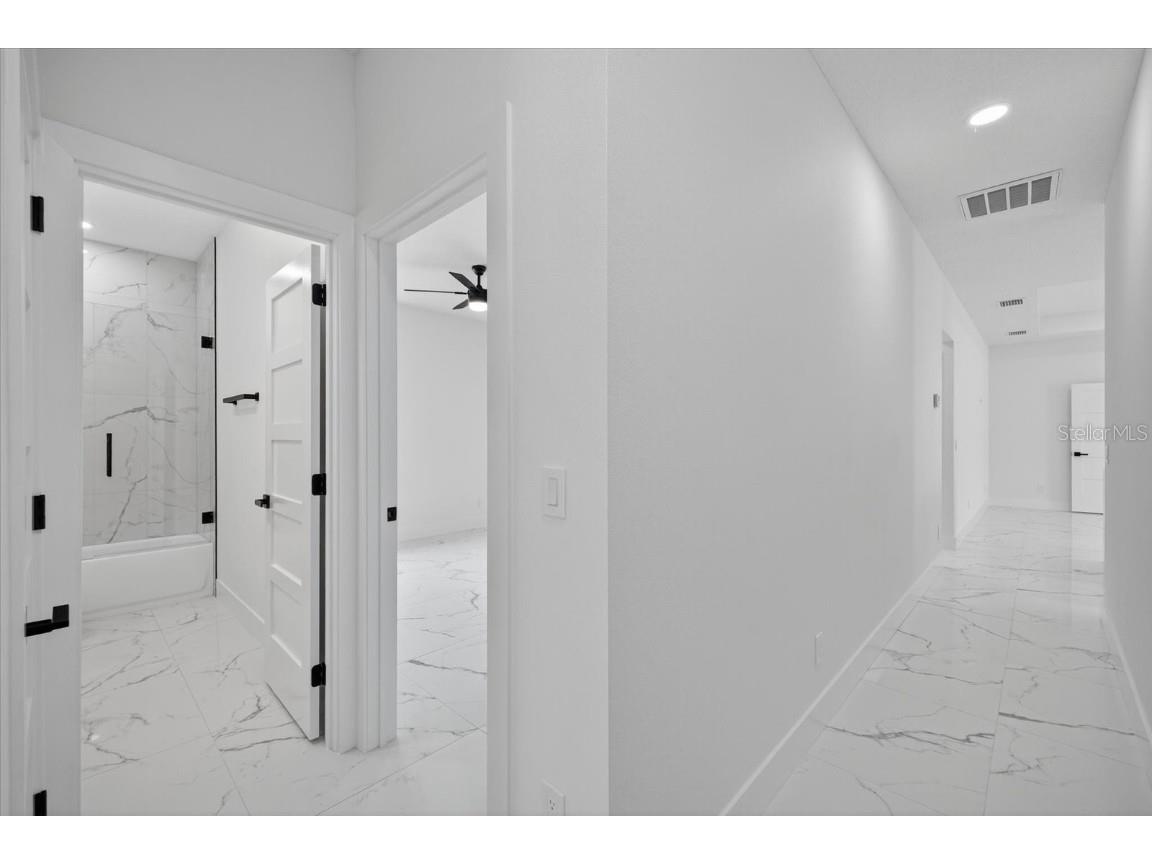 2719 W Saint John Street Tampa FL 33607 TB8424963 image10