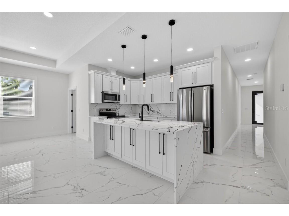 2719 W Saint John Street Tampa FL 33607 TB8424963 image11