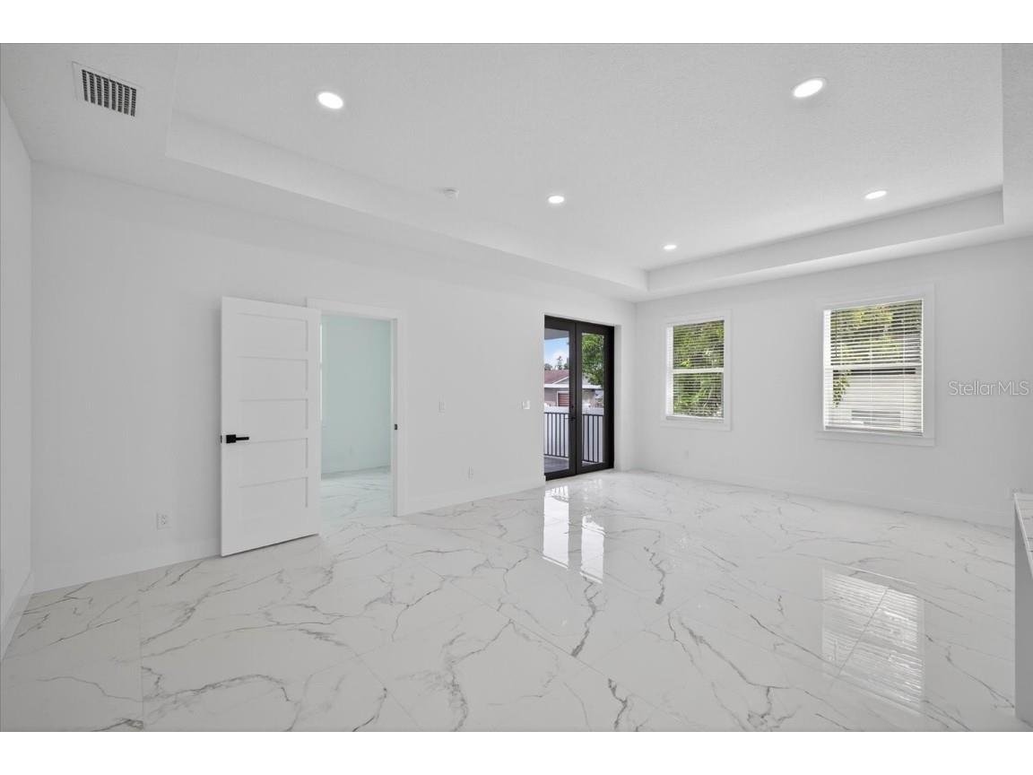 2719 W Saint John Street Tampa FL 33607 TB8424963 image19