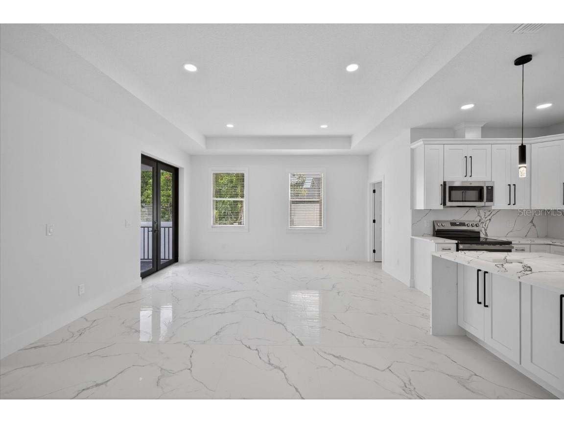 2719 W Saint John Street Tampa FL 33607 TB8424963 image20