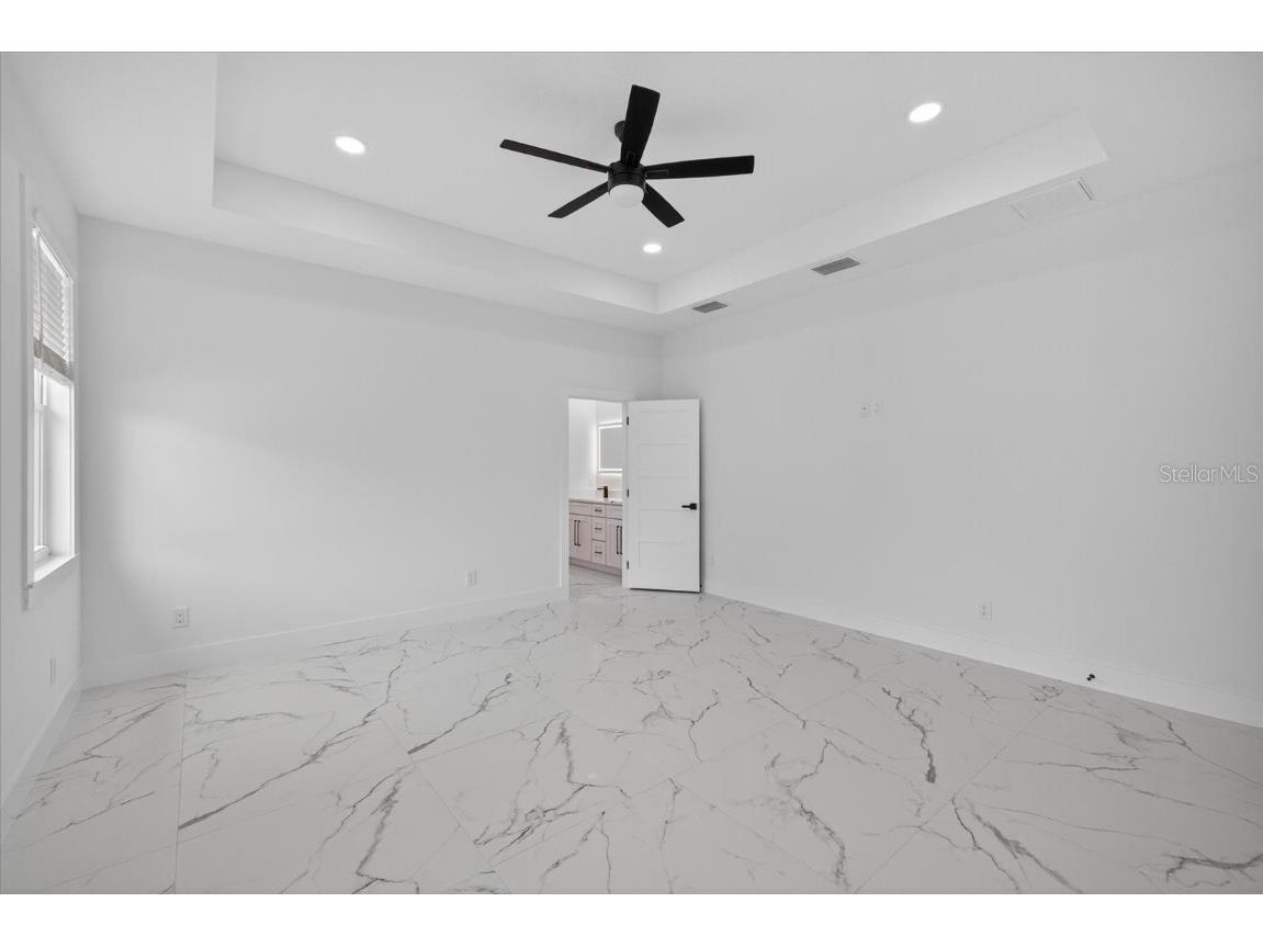 2719 W Saint John Street Tampa FL 33607 TB8424963 image30