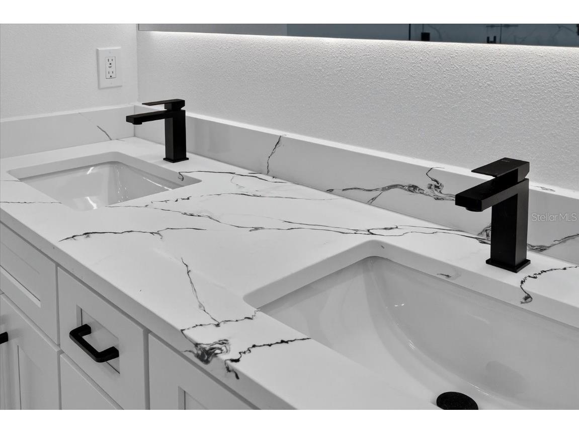 2719 W Saint John Street Tampa FL 33607 TB8424963 image39