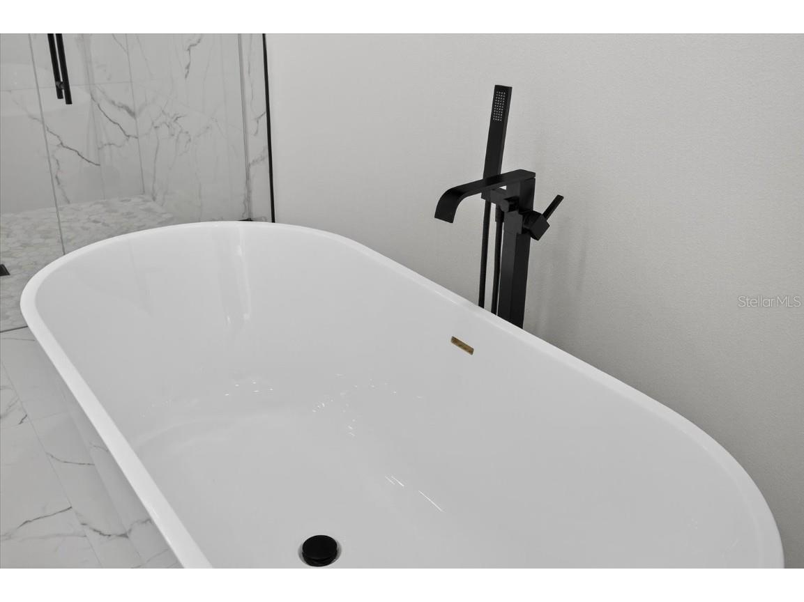 2719 W Saint John Street Tampa FL 33607 TB8424963 image40