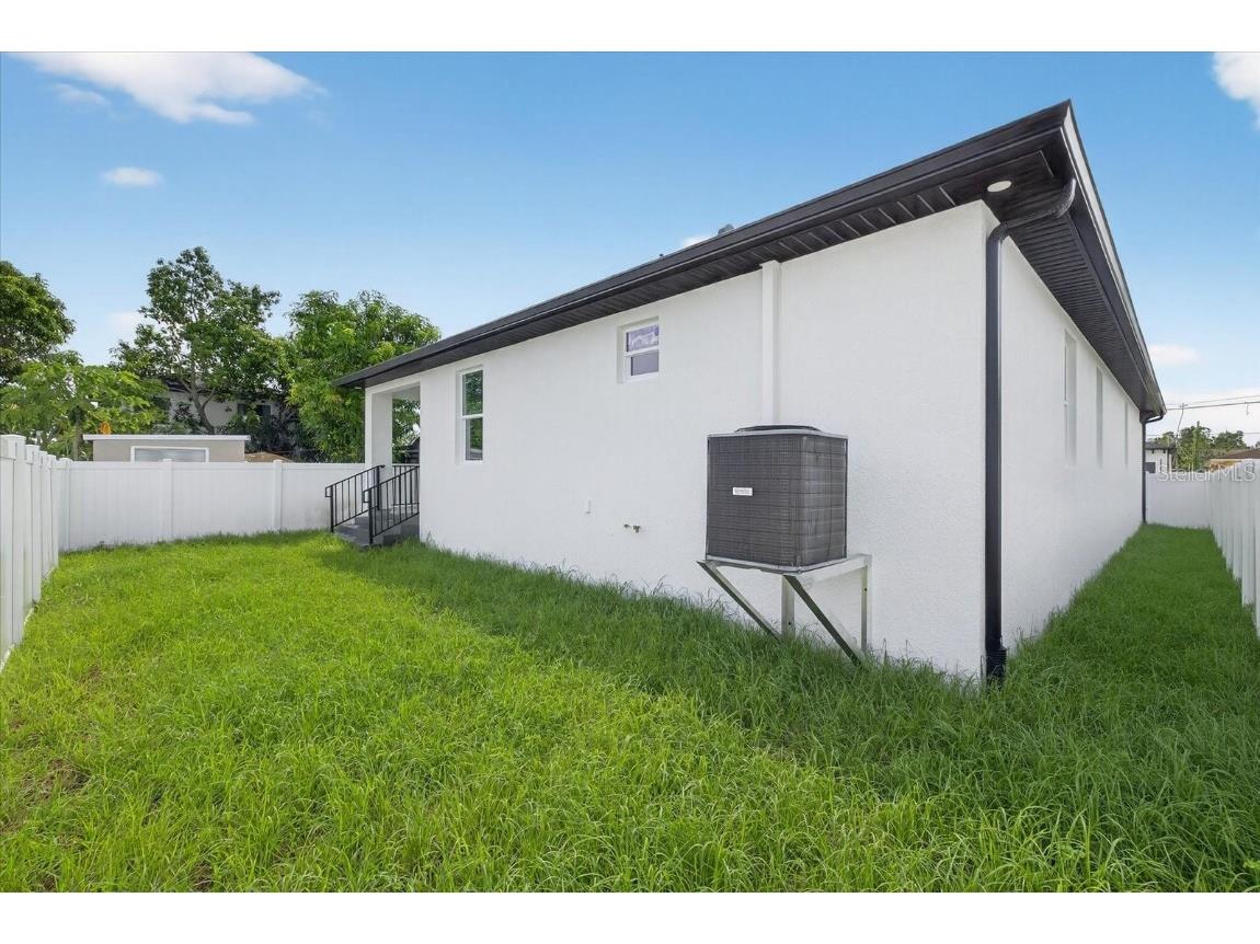 2719 W Saint John Street Tampa FL 33607 TB8424963 image44