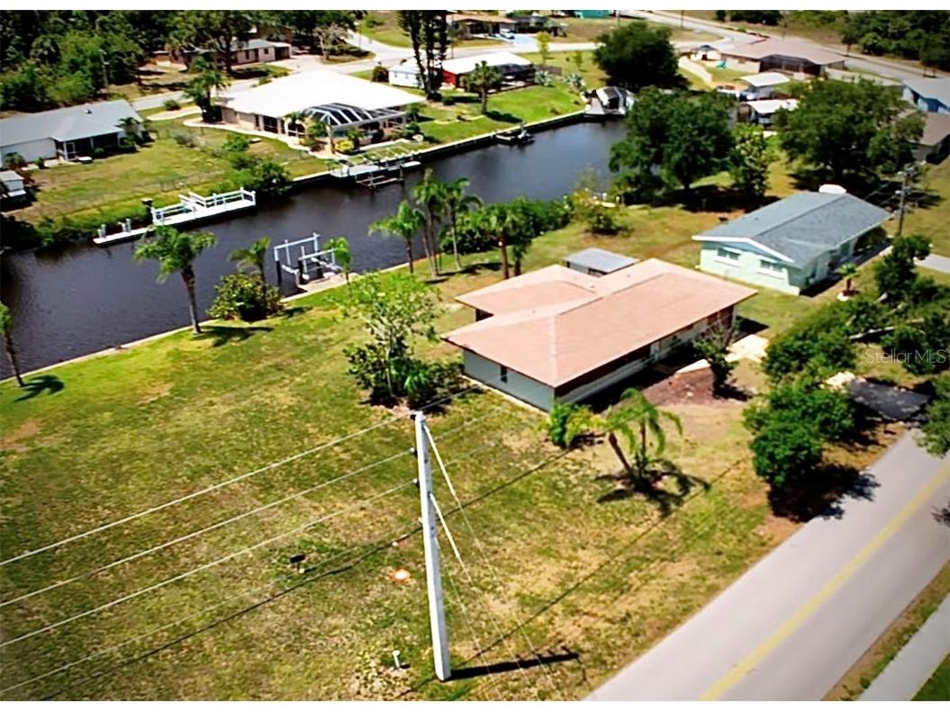 27193 and 27197 Voyageur Drive Punta Gorda FL 33983 - VOYAGEUR & SAN MARINO DR C7510054 image1