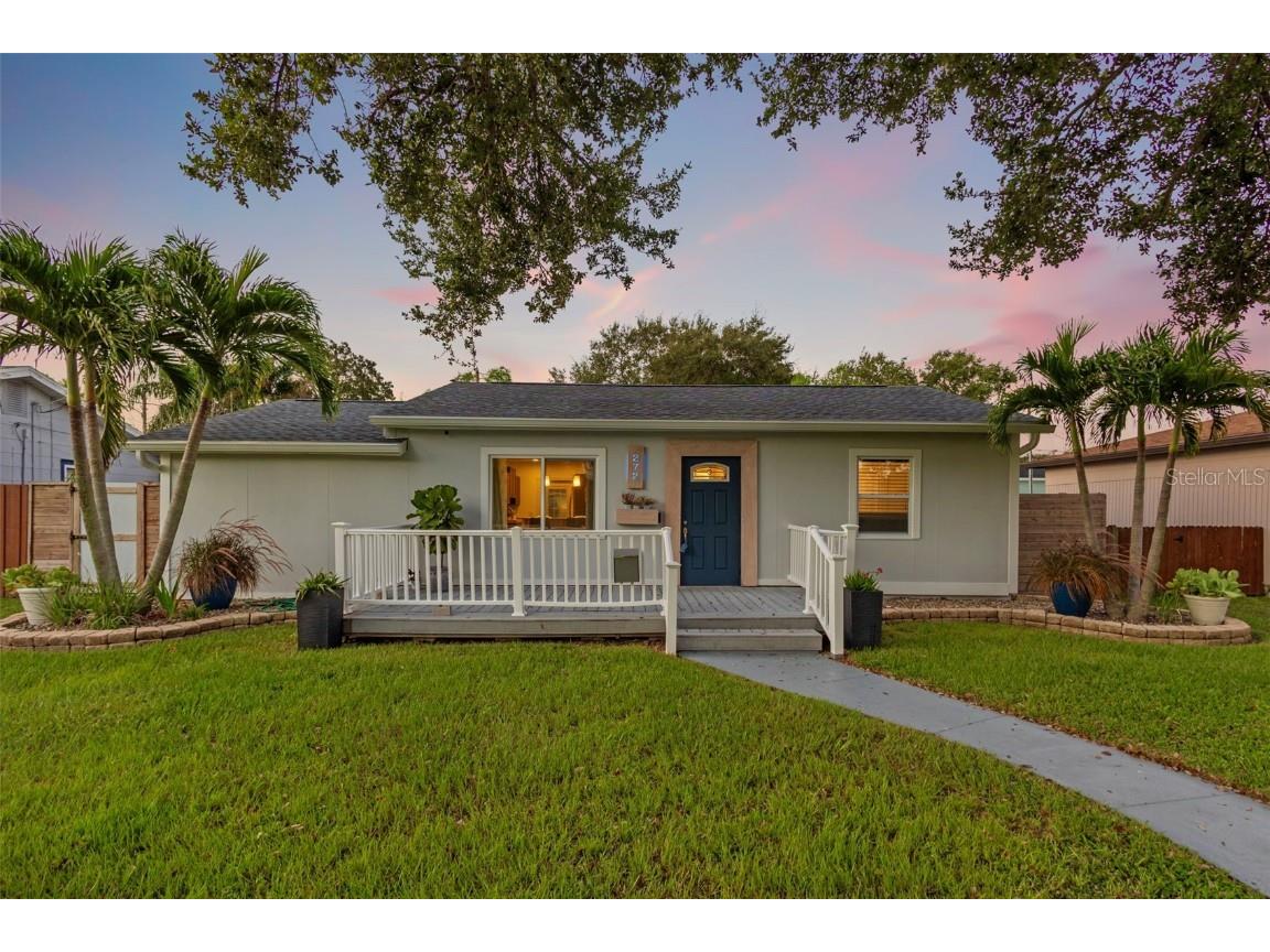 272 39th Avenue NE Saint Petersburg FL 33703 U8253418 image1