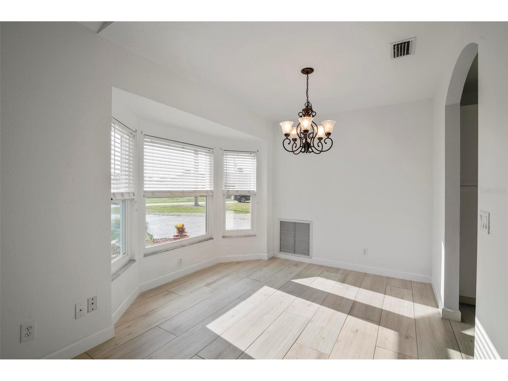272 Malvern Drive Venice FL 34293 A4696858 image14