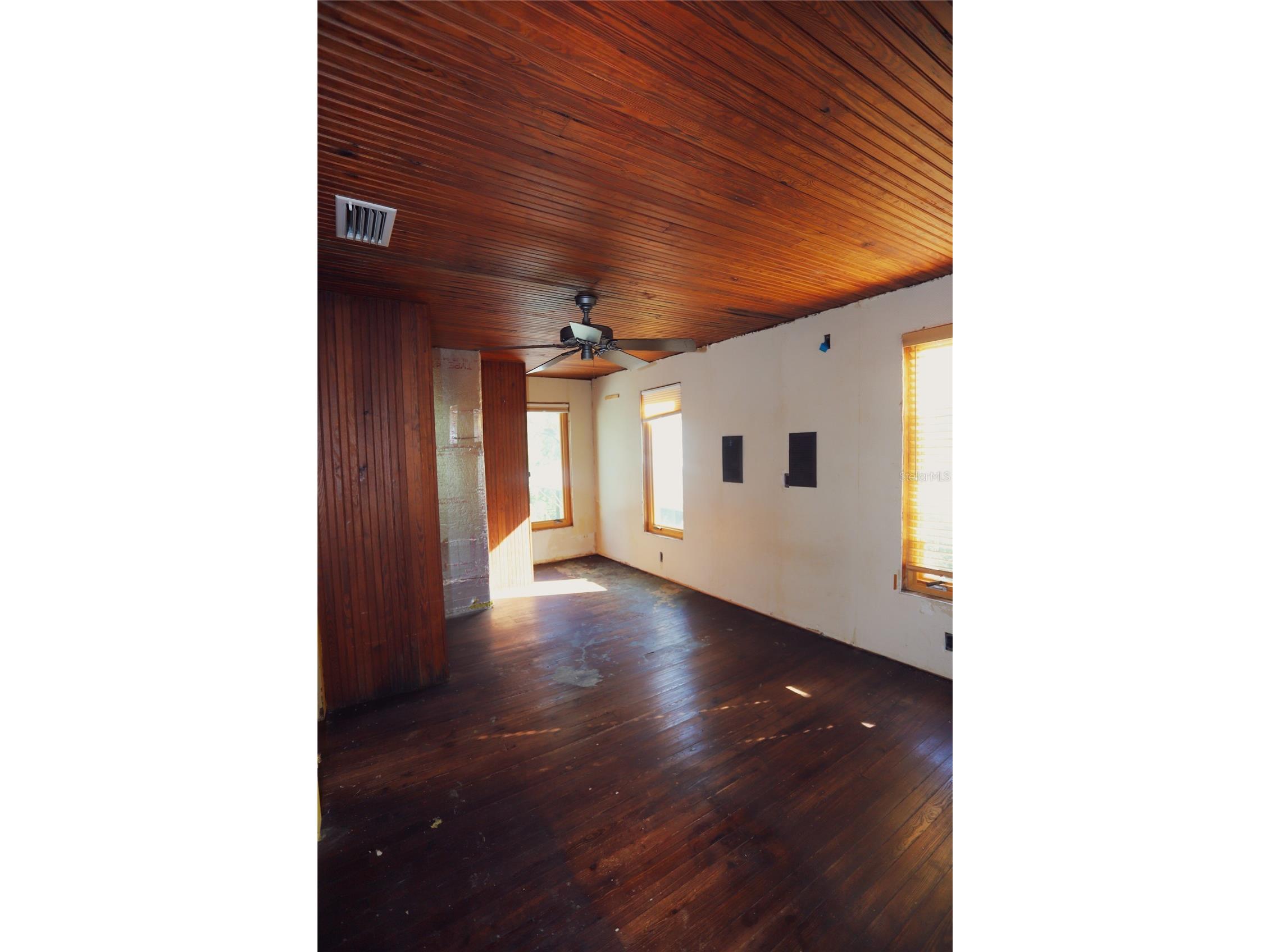272 Orange Street #A-B Palm Harbor FL 34683 TB8392905 image16