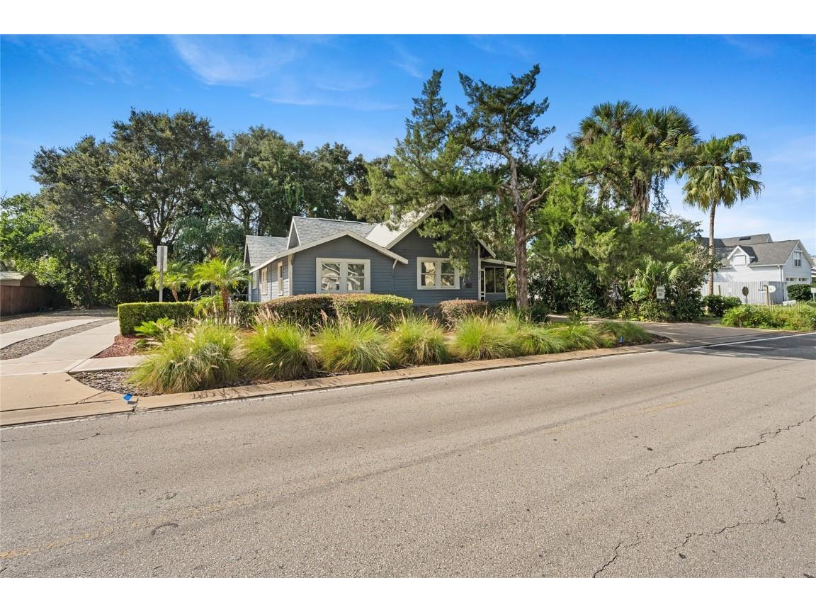 272 W Warren Avenue Longwood FL 32750 O6354921 image1