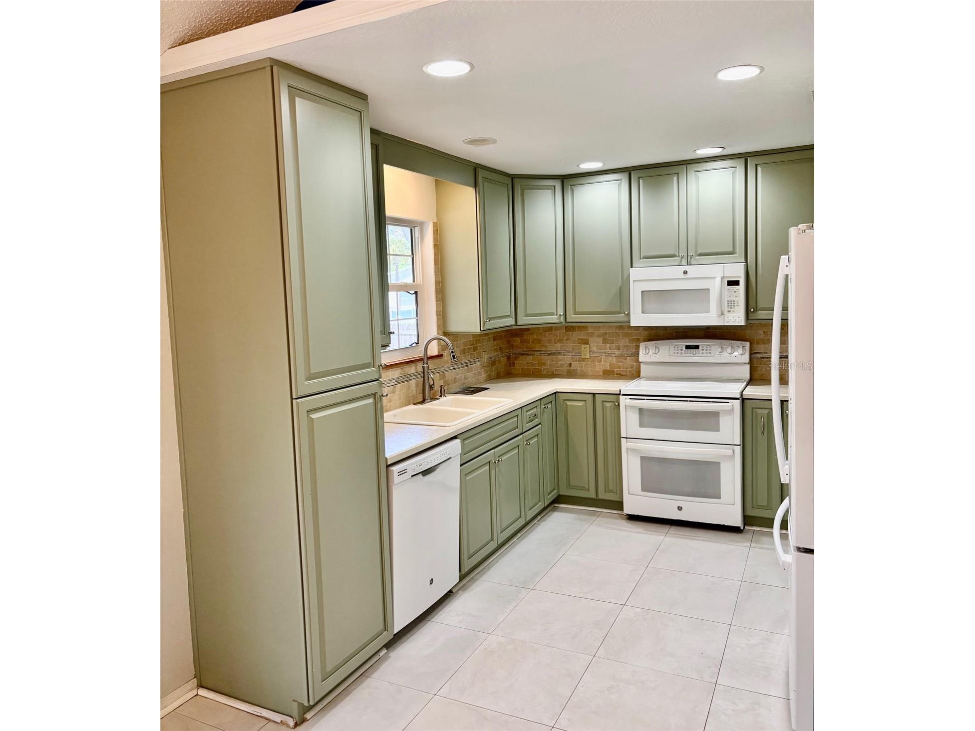 2720 Banyan Drive Edgewater FL 32141 O6392794 image5