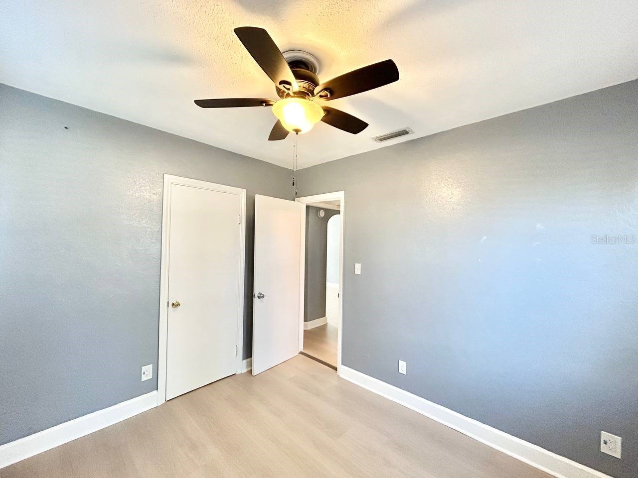 2720 Edwards Avenue S Saint Petersburg FL 33705 TB8478147 image10