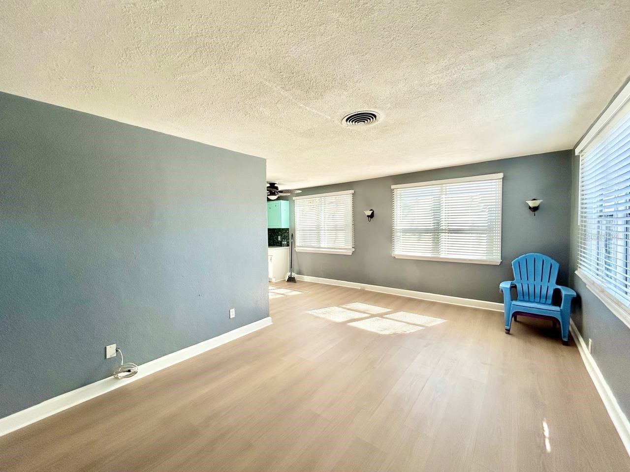 2720 Edwards Avenue S Saint Petersburg FL 33705 TB8478147 image4