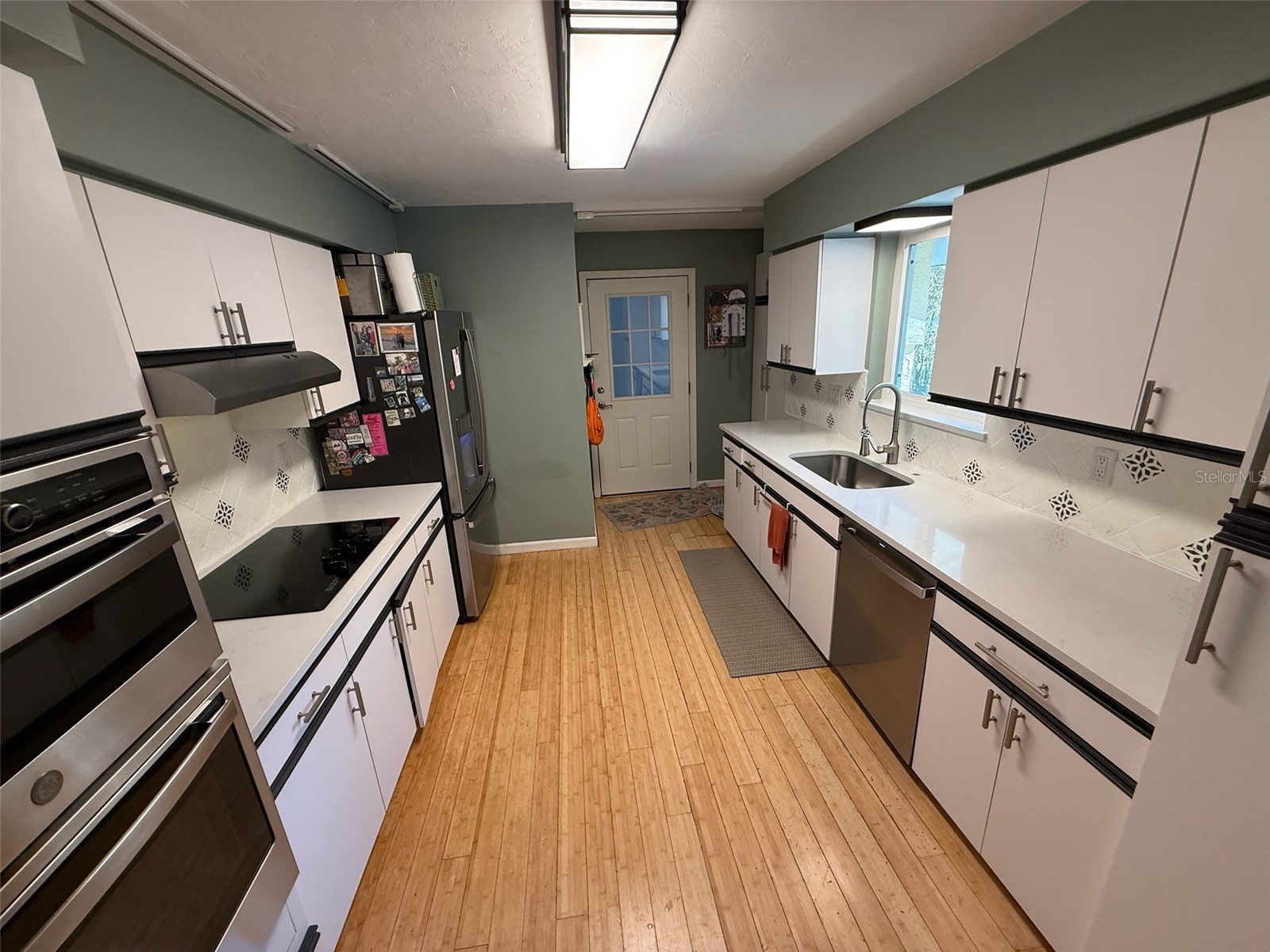 2720 Goldenrod Street Sarasota FL 34239 TB8531873 image4