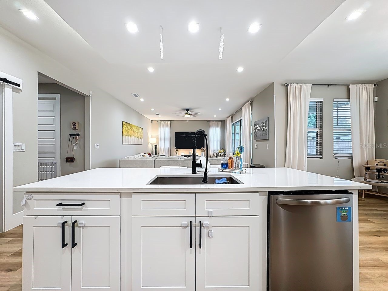 2720 S Shine Avenue Orlando FL 32806 O6385122 image9