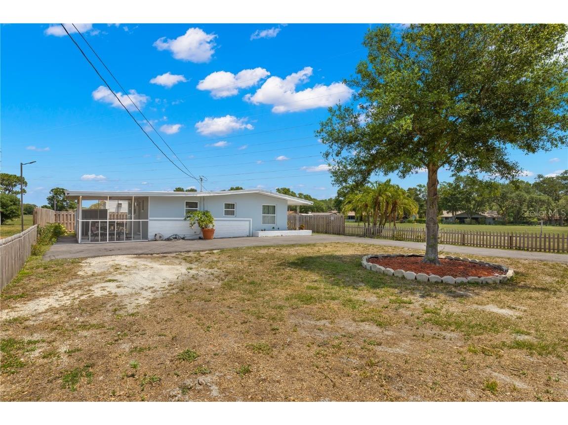 2720 Whitney Road Clearwater FL 33760 U8200069 image1