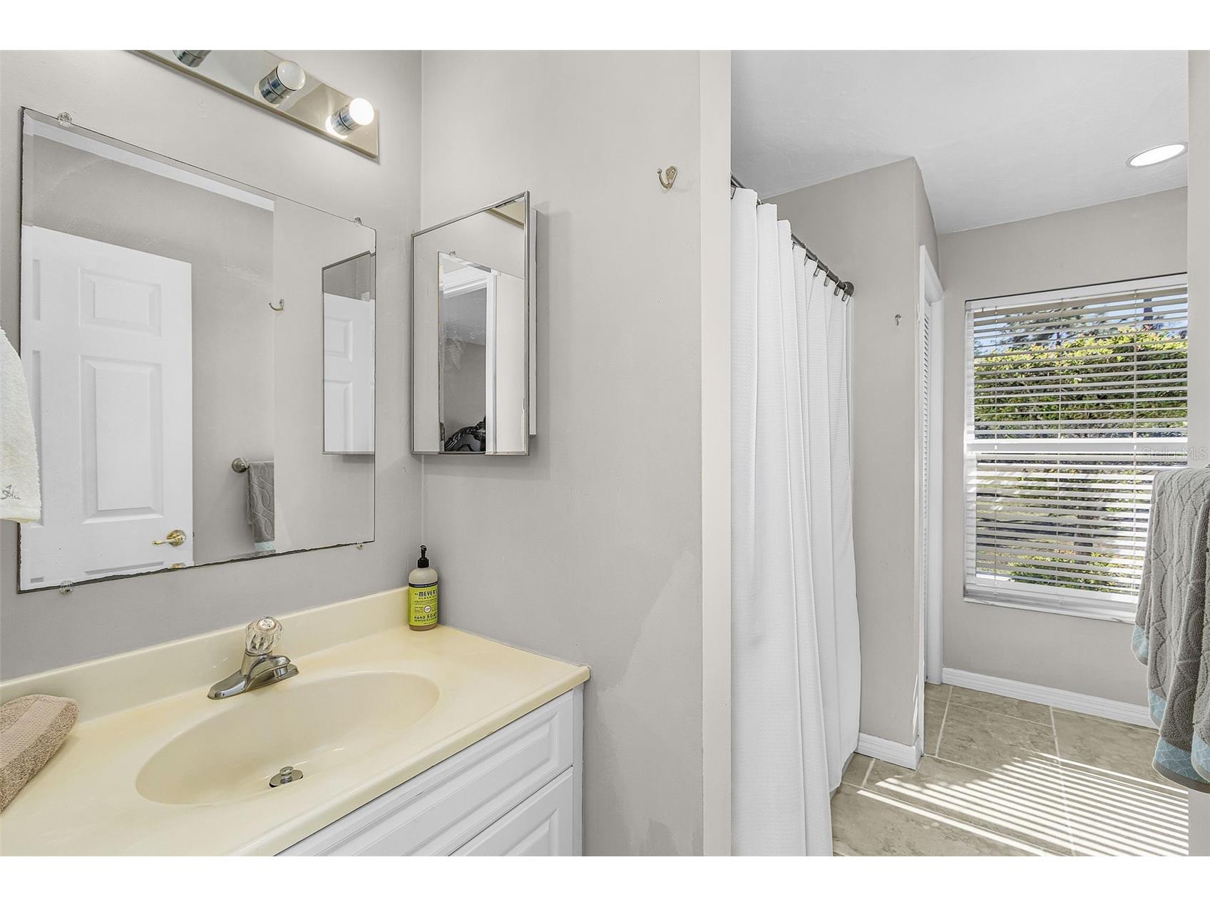 2721 18th Avenue NE Naples FL 34120 FC315327 image17