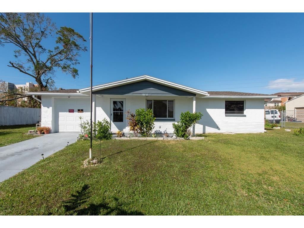 2721 Bora Bora Place Holiday FL 34691 TB8314581 image1