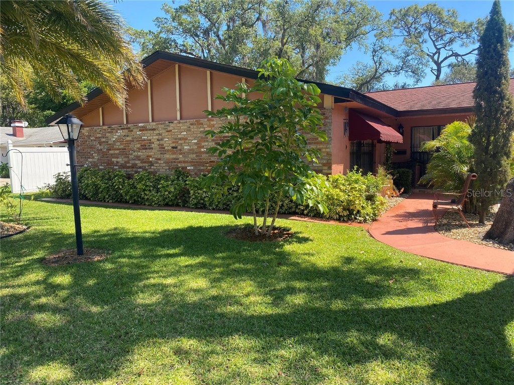 2721 Castle Oak Avenue Orlando FL 32808 O6191790 image1