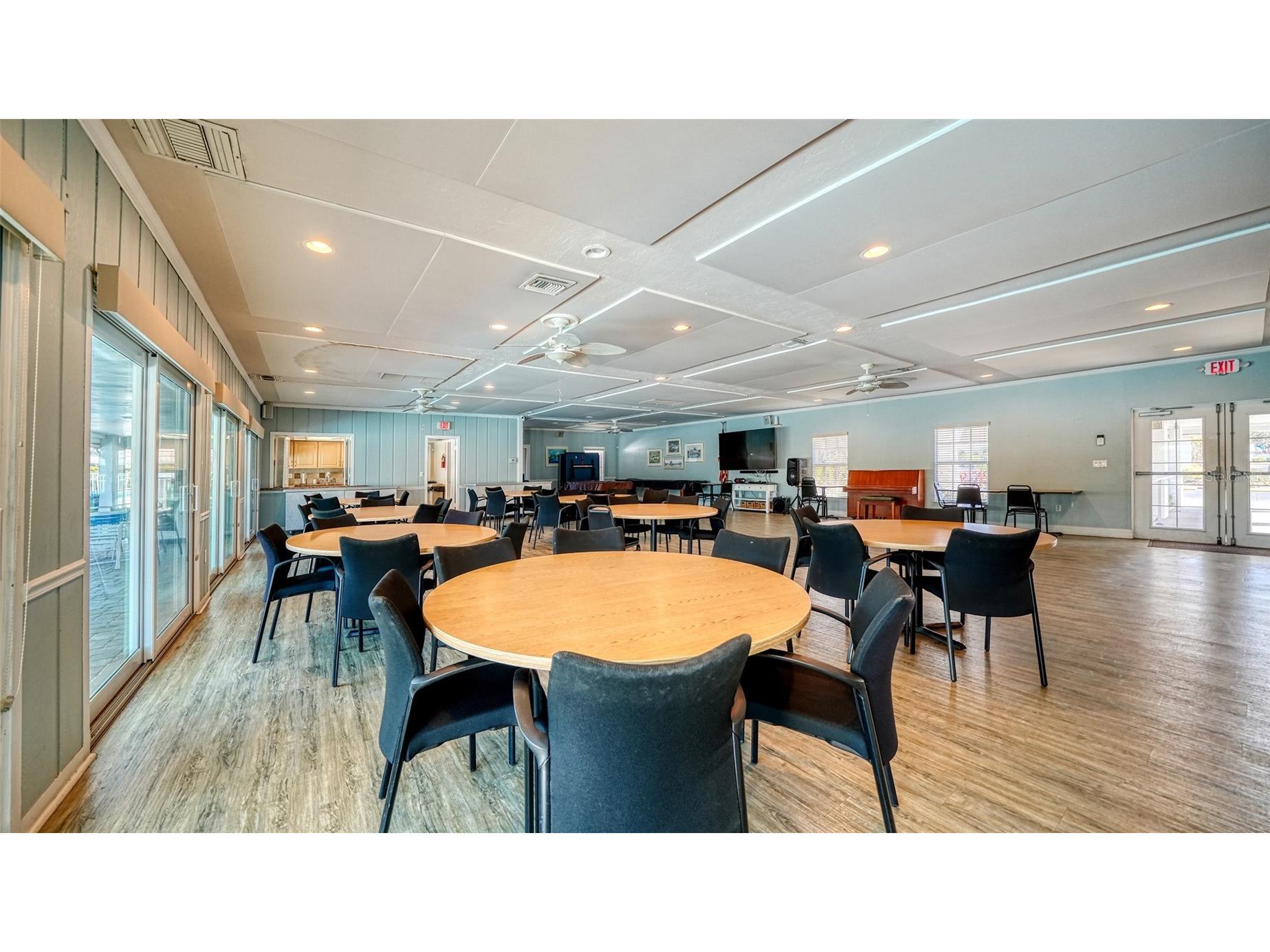 2721 Riverbluff Place #V-50 Sarasota FL 34231 A4683022 image36