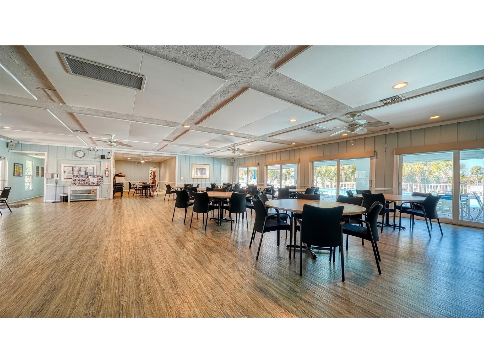 2721 Riverbluff Place #V-50 Sarasota FL 34231 A4683022 image37