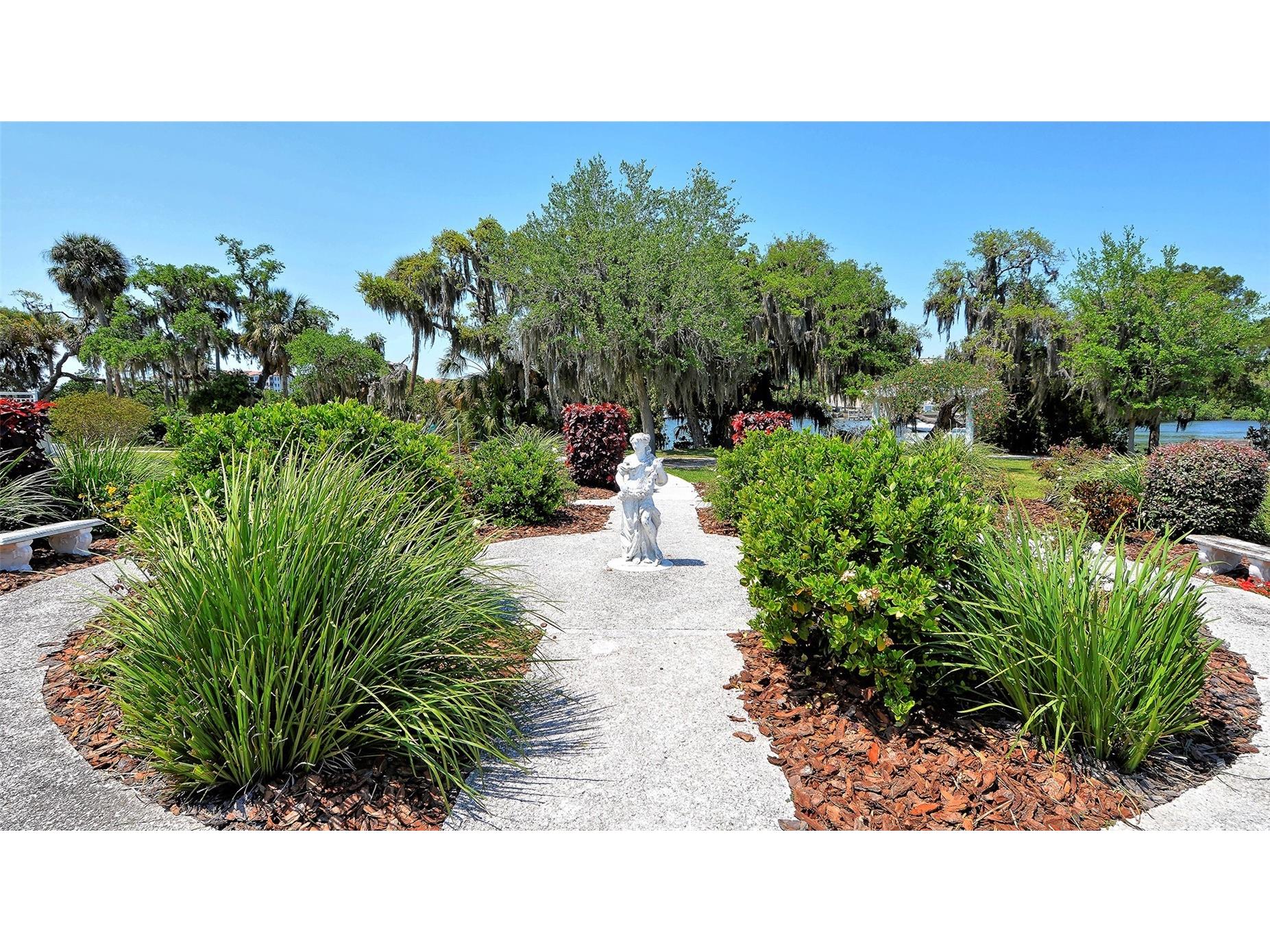 2721 Riverbluff Place #V-50 Sarasota FL 34231 A4683022 image53