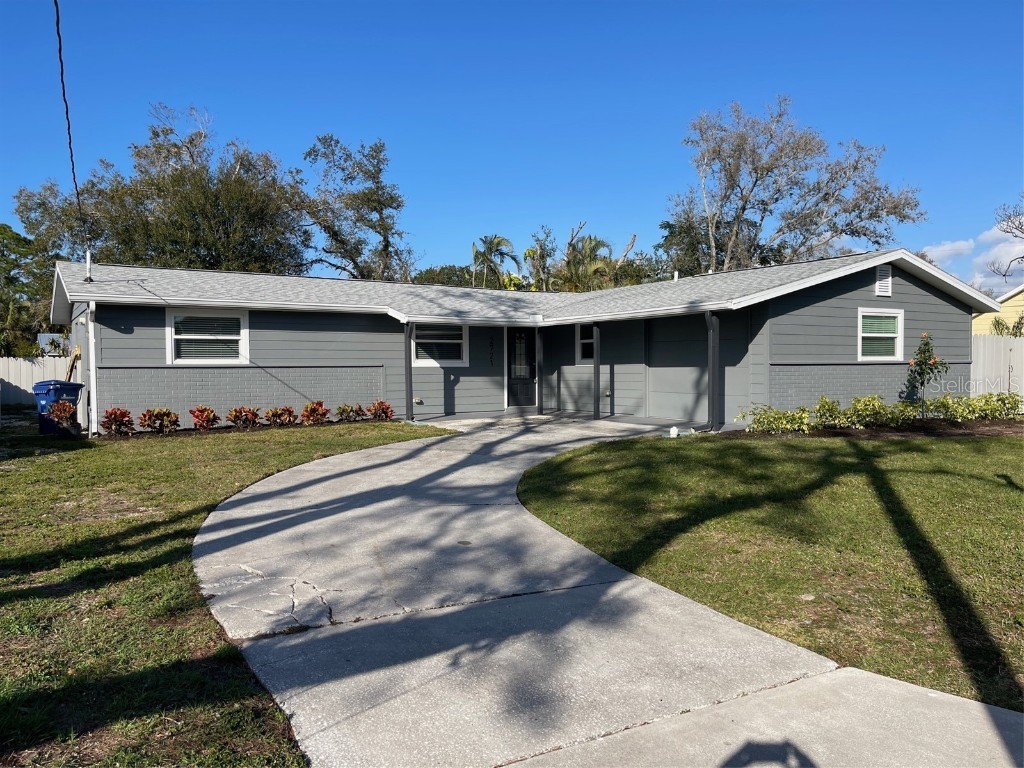 2721 Wilkinson Road Sarasota FL 34231 A4599567 image1
