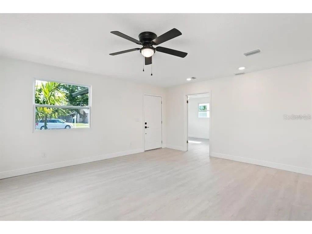 2722 14th Avenue S Saint Petersburg FL 33712 TB8443916 image7