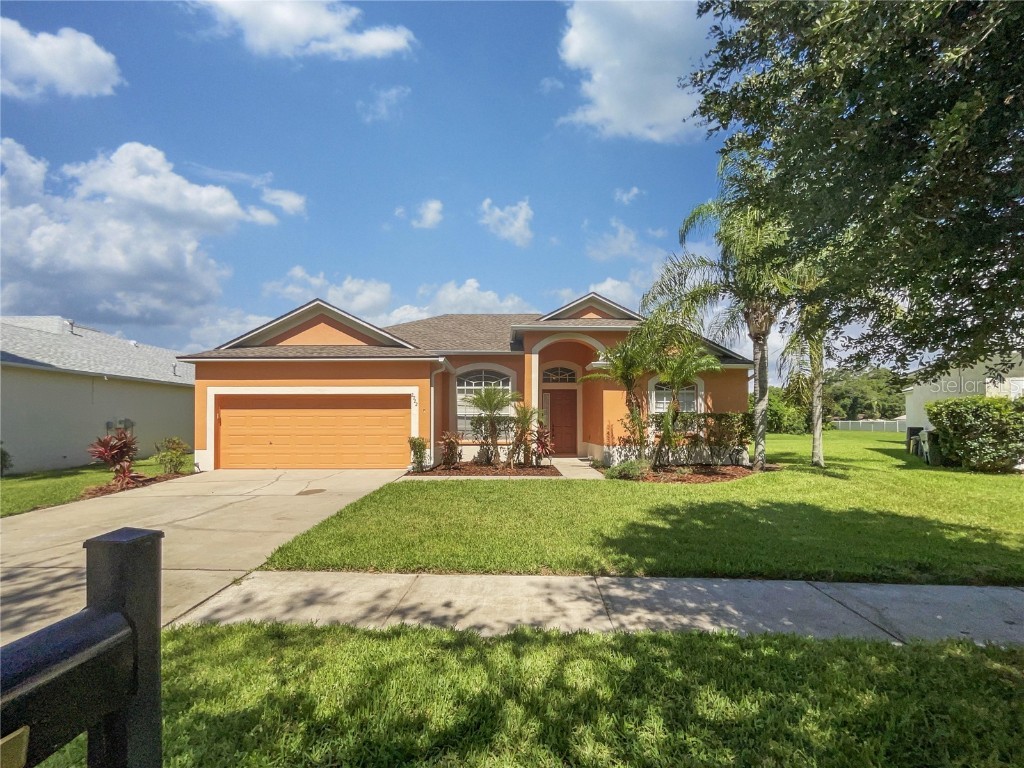 2722 Abbey Grove Drive Valrico FL 33594 O6219792 image1