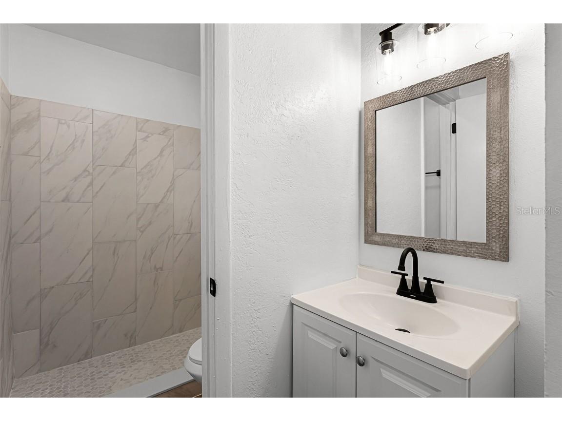 2722 Graduate Court Orlando FL 32826 O6342129 image19