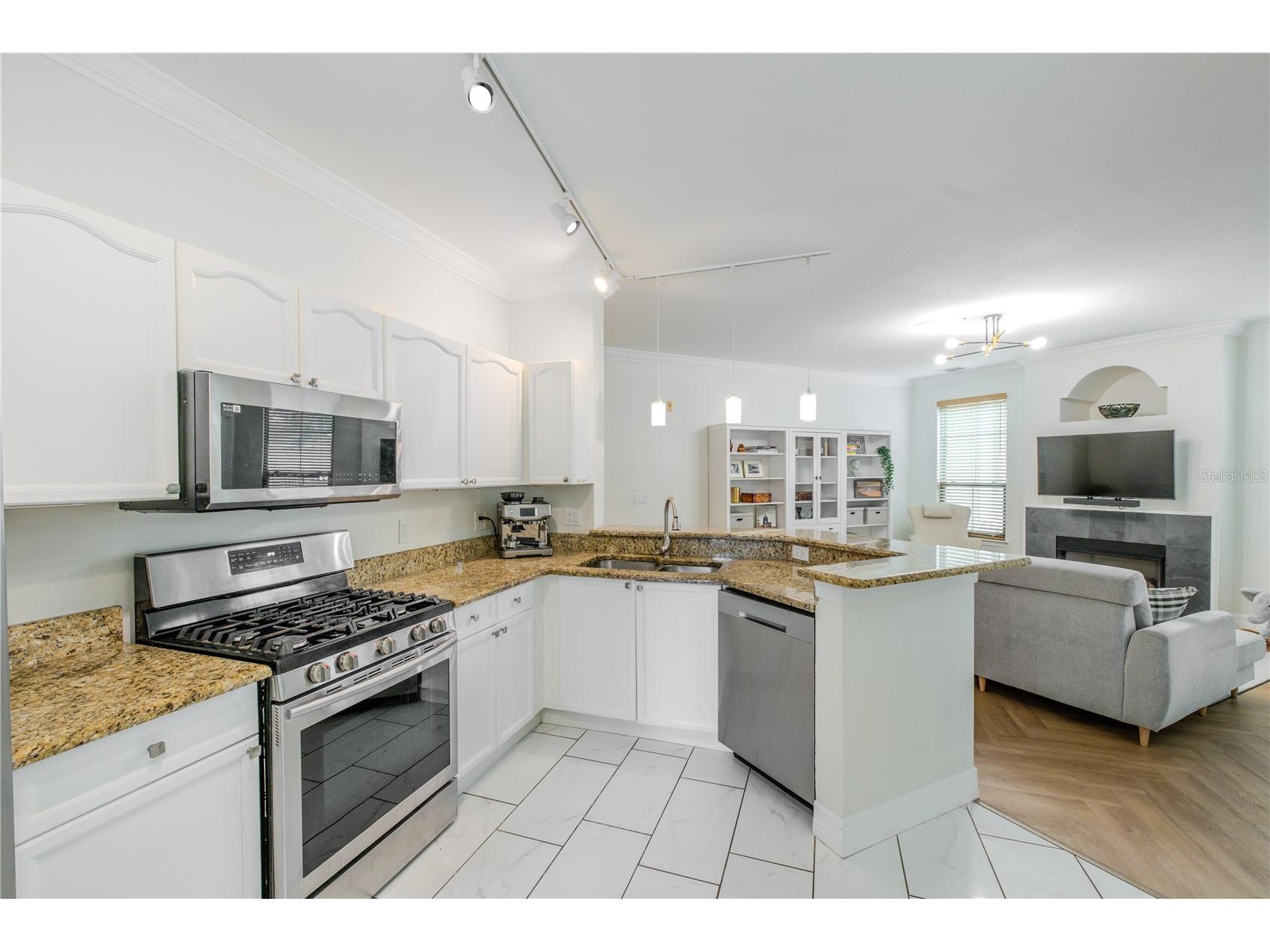 2722 Via Tivoli #410A Clearwater FL 33764 TB8460092 image9