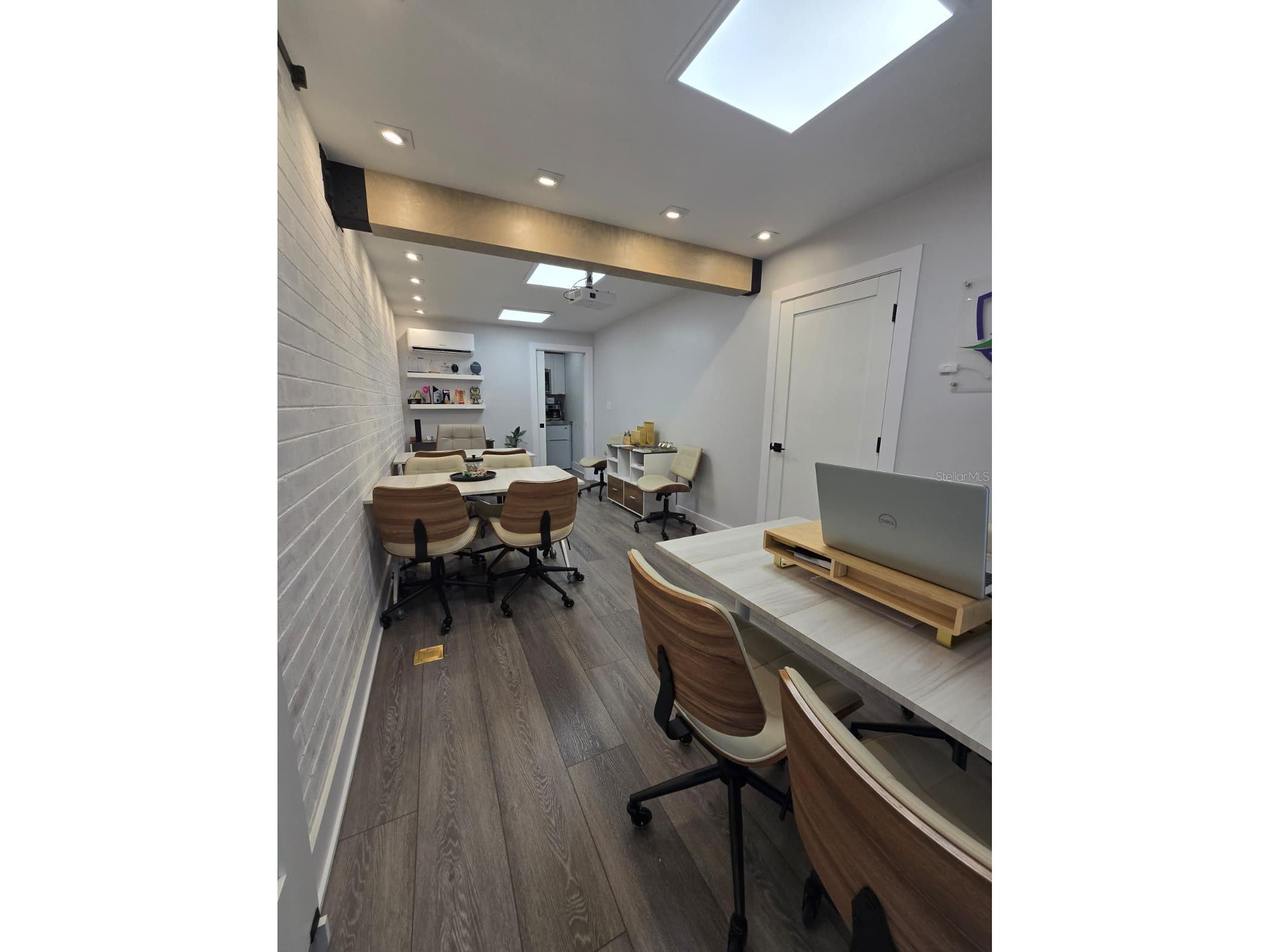 2722 W Tampa Bay Boulevard Tampa FL 33607 TB8473766 image11