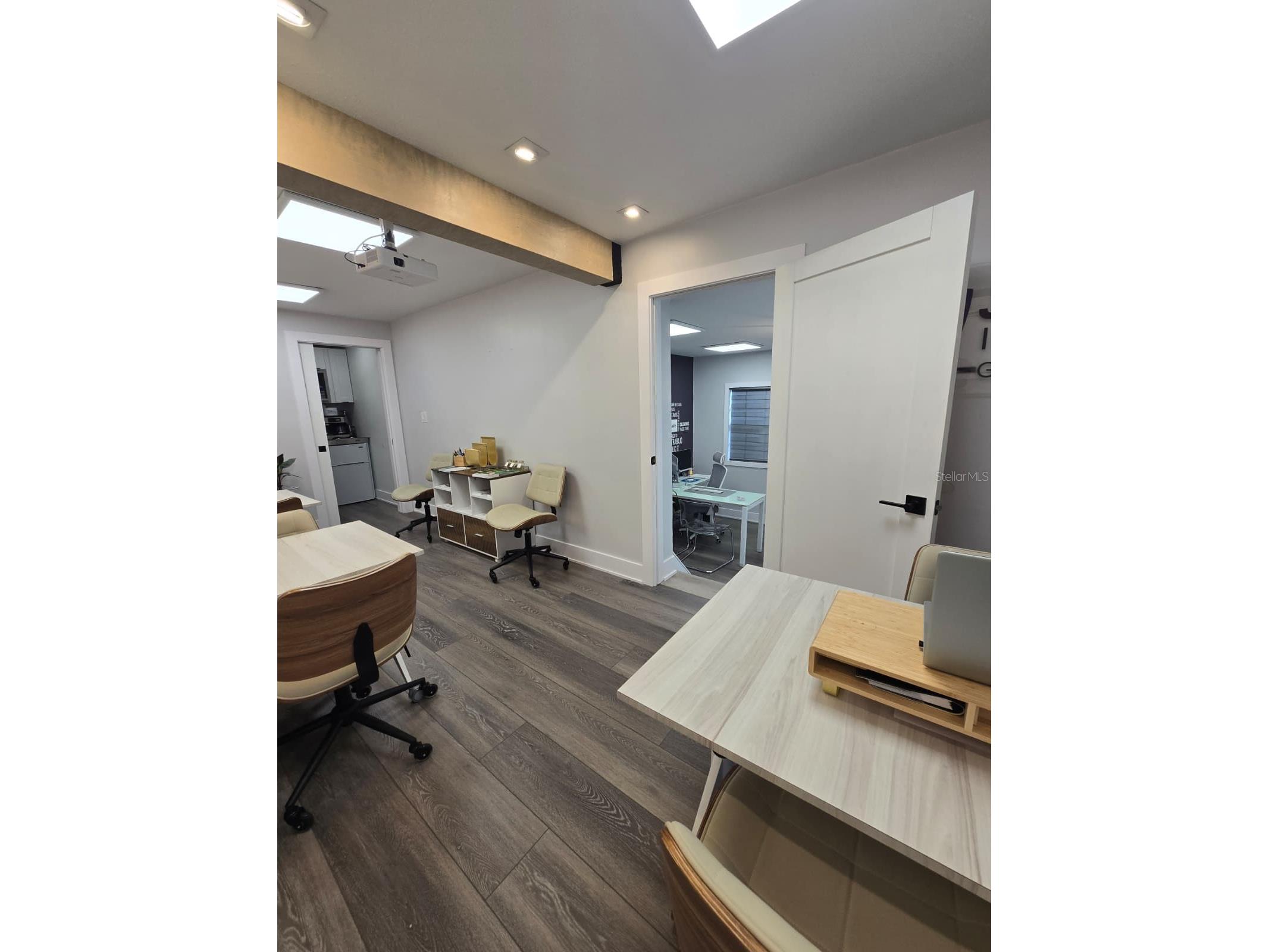 2722 W Tampa Bay Boulevard Tampa FL 33607 TB8473766 image5