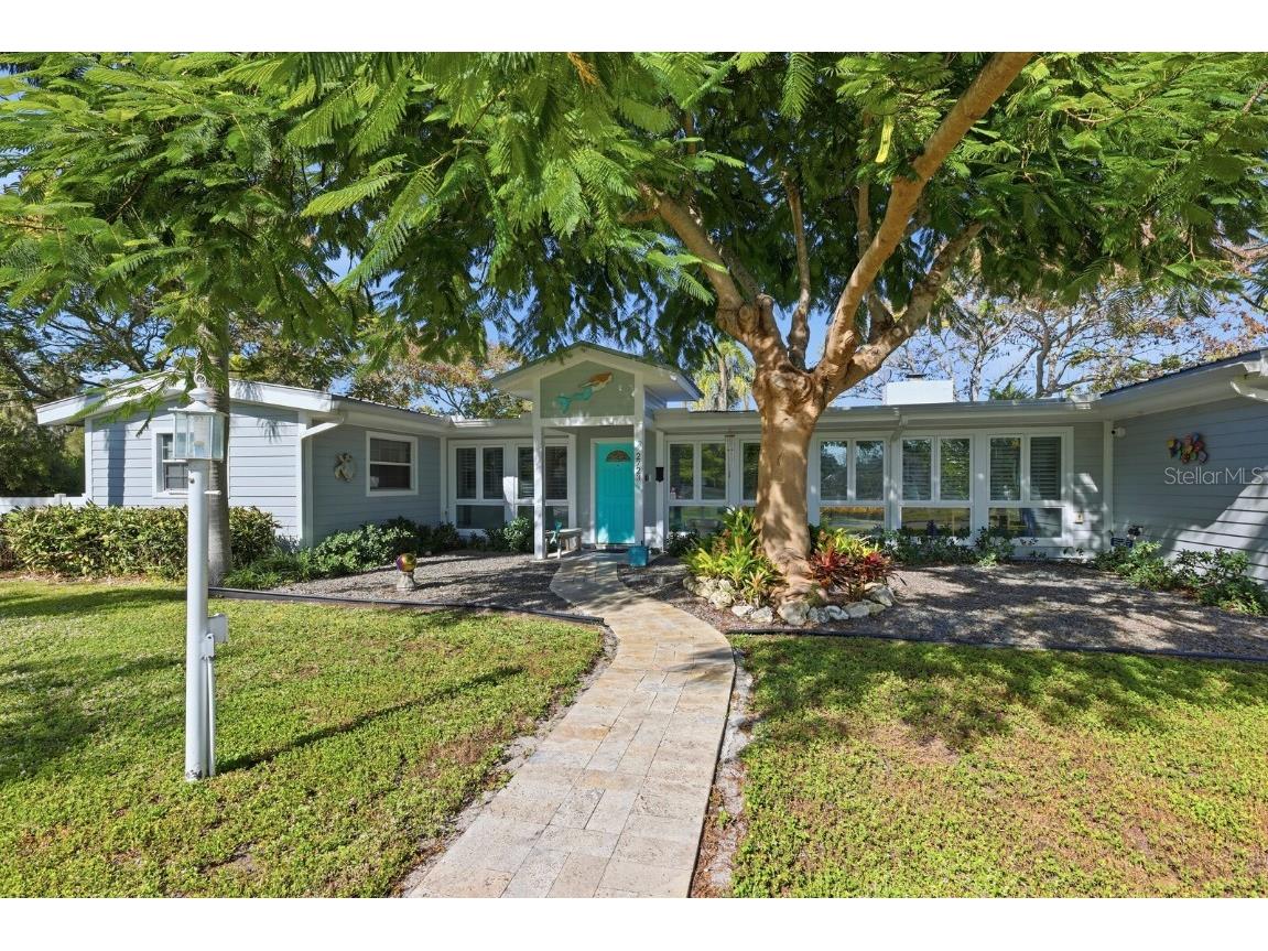 2723 59th Street Sarasota FL 34243 A4672455 image1