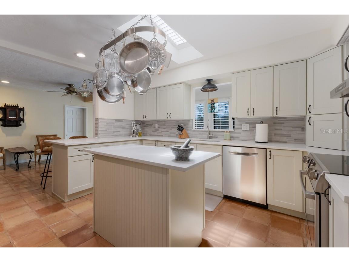 2723 59th Street Sarasota FL 34243 A4672455 image23