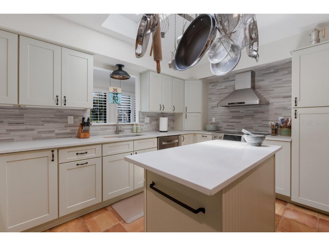 2723 59th Street Sarasota FL 34243 A4672455 image24