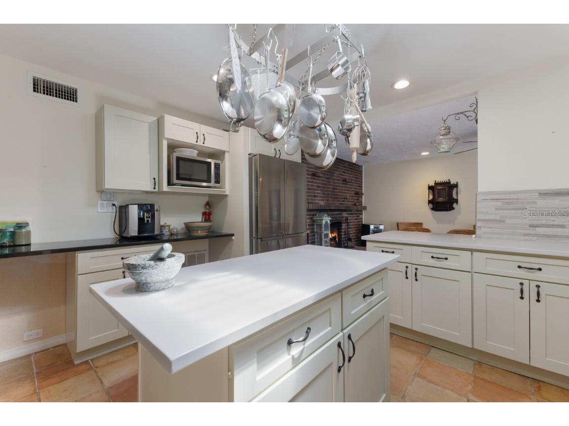 2723 59th Street Sarasota FL 34243 A4672455 image27