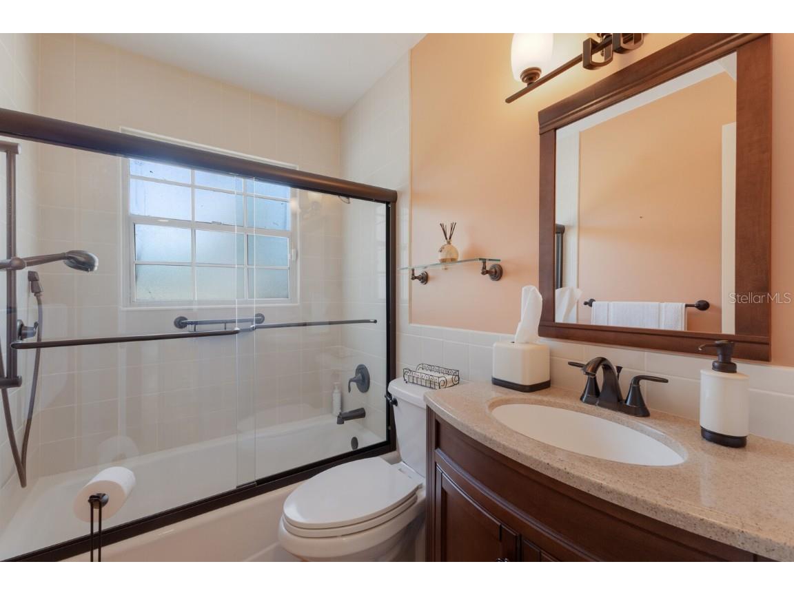 2723 59th Street Sarasota FL 34243 A4672455 image40