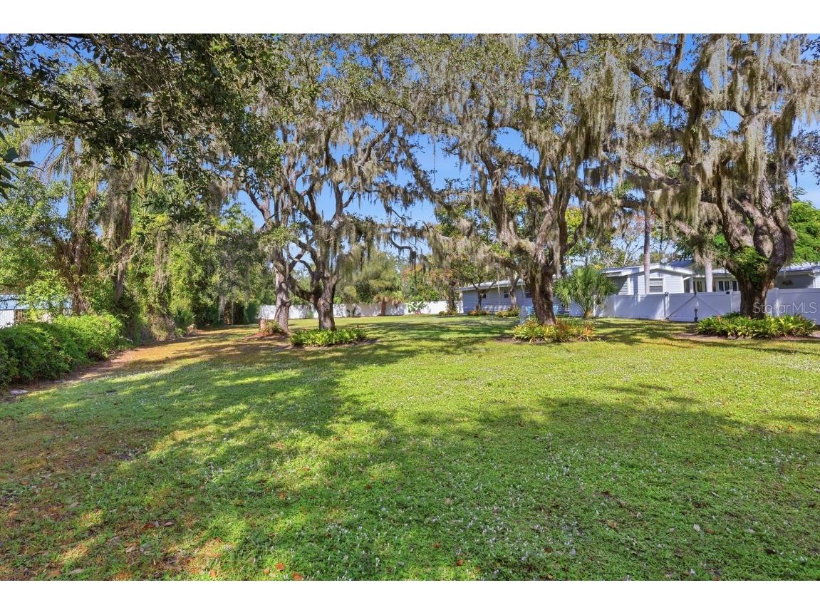 2723 59th Street Sarasota FL 34243 A4672455 image54